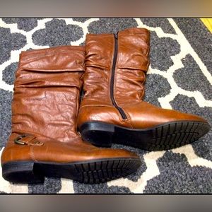 Aldo Women’s Boots (Size 7)